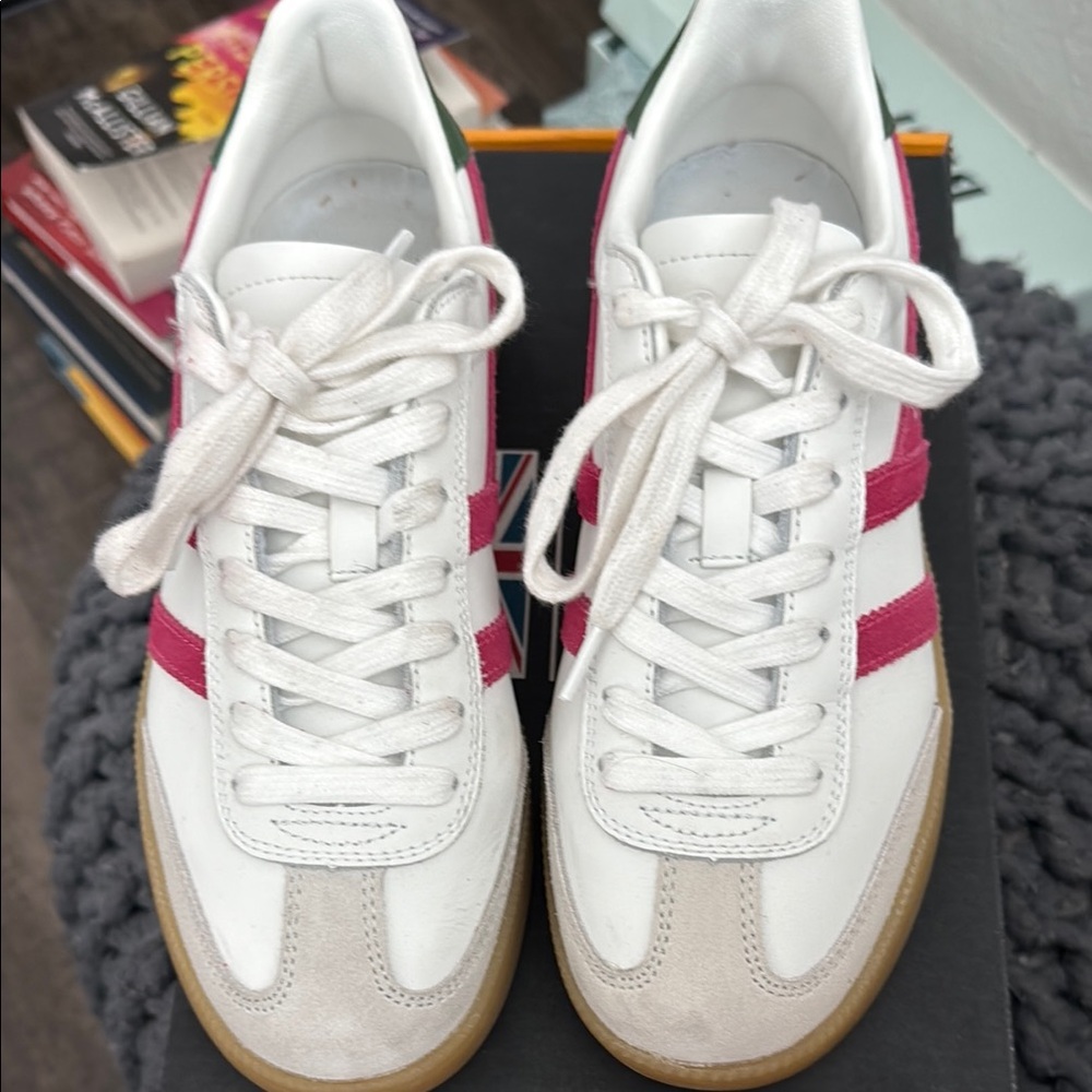 Stylish White and Pink Women's Sneakers